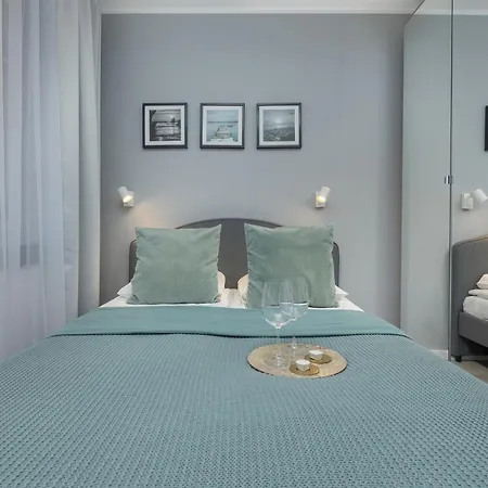 Cztery Pory Roku Komfortowy Z Balkonem I Miejscem Do Pracy By Renters Lägenhet *