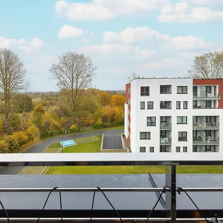 Cztery Pory Roku Komfortowy Z Balkonem I Miejscem Do Pracy By Renters * Kołobrzeg
