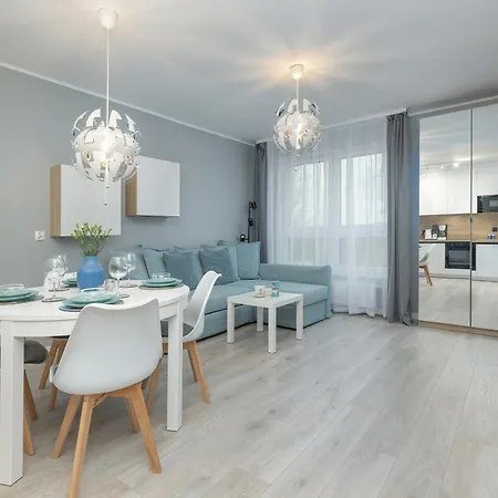 Cztery Pory Roku Komfortowy Z Balkonem I Miejscem Do Pracy By Renters Lägenhet *